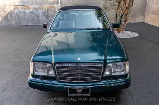 Foto 9 di 24: 1995 Mercedes Benz E320