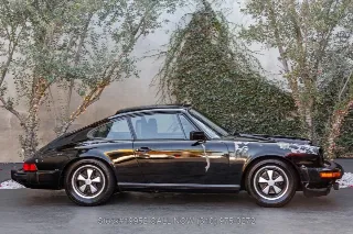 Foto 4 di 24: 1977 Porsche 911S