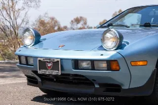 Foto 13 di 24: 1986 Porsche 928S