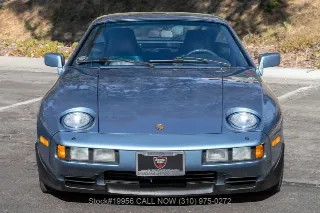 Foto 2 di 24: 1986 Porsche 928S