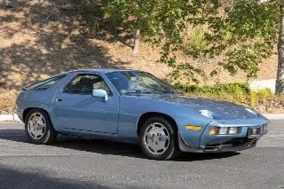 Foto 5 di 24: 1986 Porsche 928S
