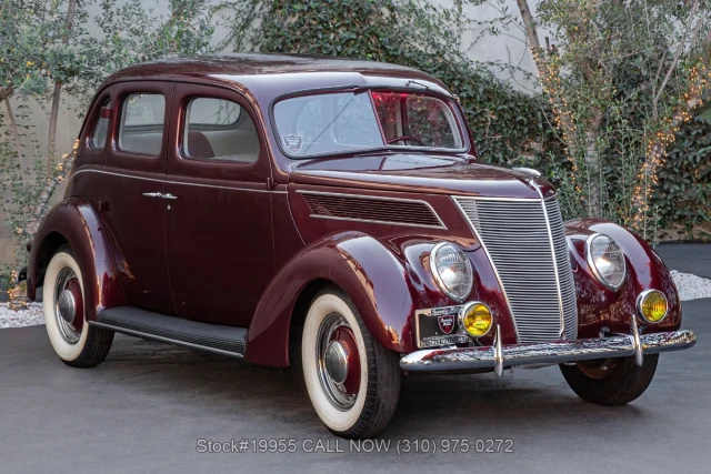 1937 Ford Deluxe Fordor Slant Back Sedan 3 Speed