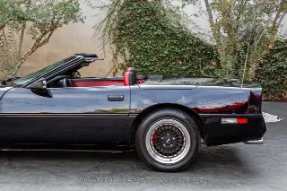 Foto 19 di 24: 1986 Chevrolet Corvette