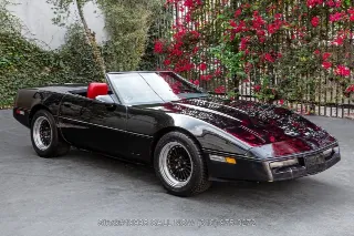 Foto 3 di 24: 1986 Chevrolet Corvette