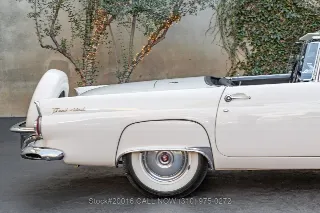 Foto 17 di 24: 1956 Ford Thunderbird