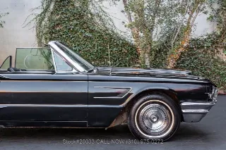 Foto 10 di 24: 1965 Ford Thunderbird