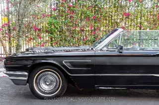 Foto 12 di 24: 1965 Ford Thunderbird
