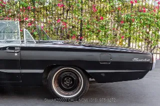 Foto 13 di 24: 1965 Ford Thunderbird