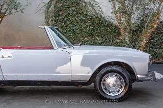 Foto 16 di 24: 1967 Mercedes Benz 250SL