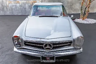 Foto 9 di 24: 1967 Mercedes Benz 250SL