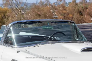 Foto 15 di 24: 1957 Ford Thunderbird