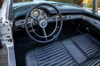 Foto 23 di 24: 1957 Ford Thunderbird