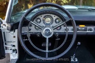 Foto 24 di 24: 1957 Ford Thunderbird