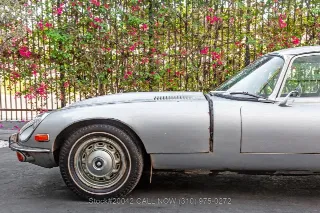 Foto 12 di 24: 1971 Jaguar XKE V12 2+2