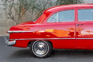 Foto 12 di 24: 1951 Ford Custom Deluxe Tudor Sedan