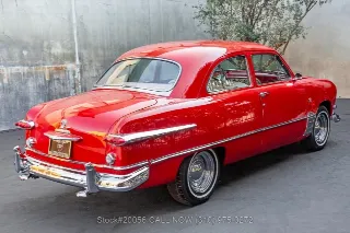 Foto 6 di 24: 1951 Ford Custom Deluxe Tudor Sedan