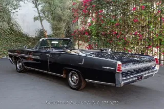 Foto 7 di 24: 1963 Pontiac Bonneville Convertible
