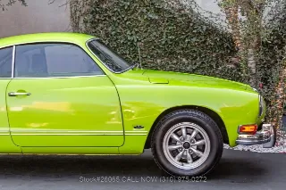 Foto 10 di 24: 1973 Volkswagen Karmann Ghia