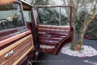 Foto 21 di 24: 1987 Jeep Grand Wagoneer