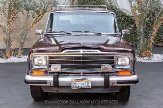 Foto 2 di 24: 1987 Jeep Grand Wagoneer