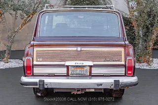 Foto 6 di 24: 1987 Jeep Grand Wagoneer