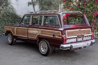 Foto 7 di 24: 1987 Jeep Grand Wagoneer