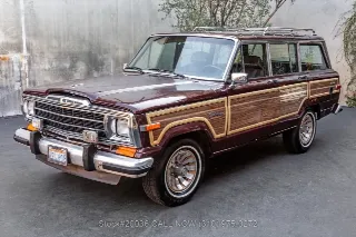 Foto 8 di 24: 1987 Jeep Grand Wagoneer