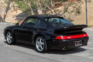 Foto 7 di 24: 1996 Porsche 993 Carrera  Coupe
