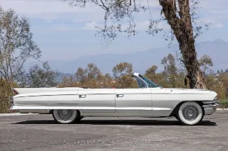 Foto 5 di 24: 1962 Cadillac Series 62 Convertible