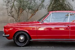 Foto 12 di 24: 1964 Plymouth Barracuda