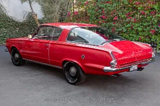 Foto 7 di 24: 1964 Plymouth Barracuda