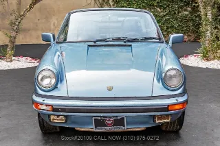Foto 2 di 24: 1985 Porsche Carrera Cabriolet