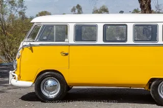 Foto 13 di 24: 1974 Volkswagen 15 Window Brazilian built Type 2 Deluxe Bus