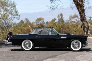Foto 12 di 24: 1956 Ford Thunderbird