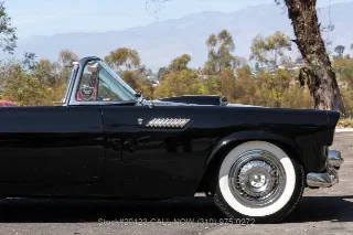 Foto 24 di 24: 1956 Ford Thunderbird