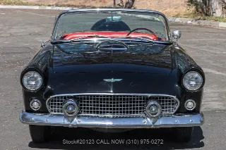 Foto 2 di 24: 1956 Ford Thunderbird