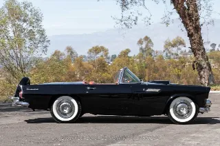 Foto 5 di 24: 1956 Ford Thunderbird