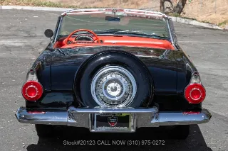 Foto 7 di 24: 1956 Ford Thunderbird
