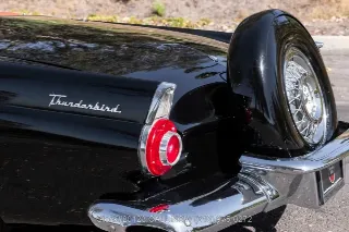 Foto 9 di 24: 1956 Ford Thunderbird