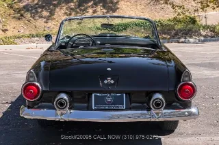 Foto 8 di 24: 1955 Ford Thunderbird