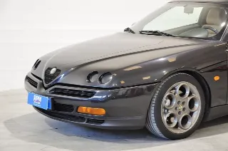 Foto 10 di 30: Alfa Romeo GTV 2.0i V6 turbo cat