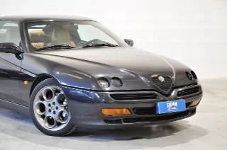 Foto 17 di 30: Alfa Romeo GTV 2.0i V6 turbo cat