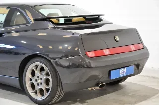 Foto 29 di 30: Alfa Romeo GTV 2.0i V6 turbo cat