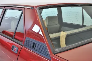 Foto 21 di 30: Alfa Romeo Giulietta 1.6 targhe nere MI