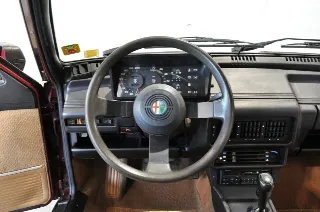 Foto 30 di 30: Alfa Romeo Giulietta 1.6 targhe nere MI