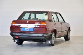 Foto 7 di 30: Alfa Romeo Giulietta 1.6 targhe nere MI