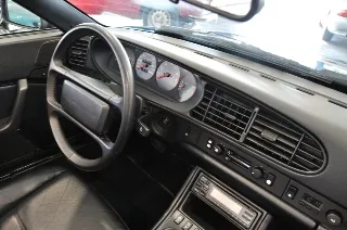 Foto 20 di 30: Porsche 944 S2 Cabriolet 3.0 ASI targa MI conservatissima
