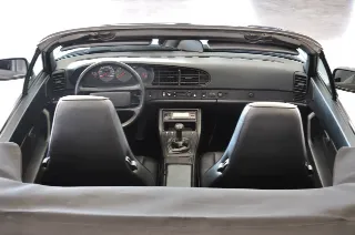 Foto 22 di 30: Porsche 944 S2 Cabriolet 3.0 ASI targa MI conservatissima