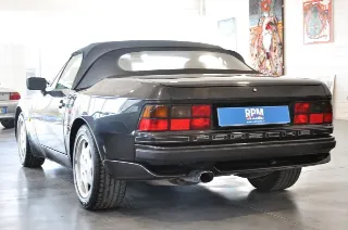Foto 26 di 30: Porsche 944 S2 Cabriolet 3.0 ASI targa MI conservatissima
