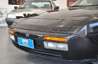 Foto 28 di 30: Porsche 944 S2 Cabriolet 3.0 ASI targa MI conservatissima